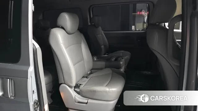 Hyundai The New Grand Starex 2020 Серебристо-серый из Кореи, фото 3