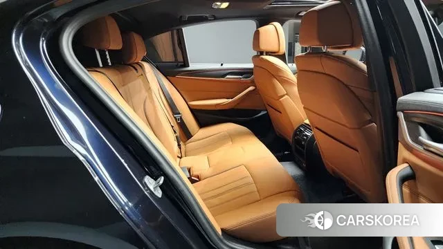 BMW 5 Series (G30) 2023 Черный из Кореи, фото 3