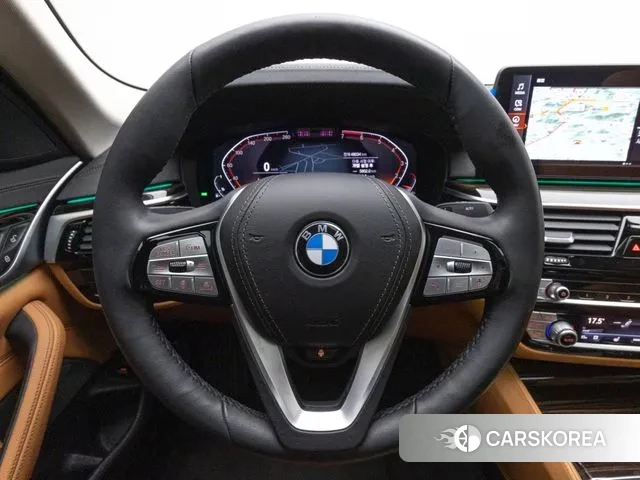 BMW 5 Series (G30) 2021 Белый из Кореи, фото 3