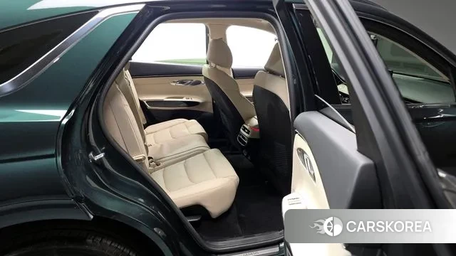 Genesis GV70 2021 Зеленый из Кореи, фото 3