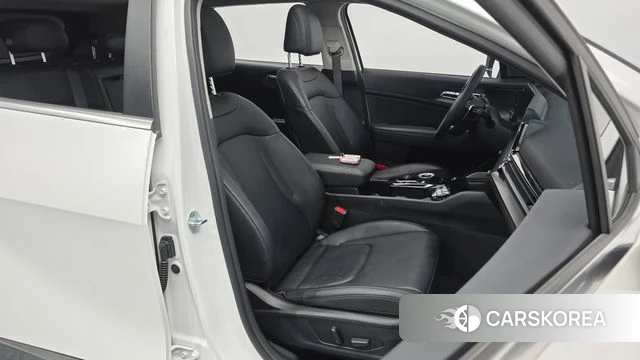 Kia Sportage 5th Generation 2024 Белый из Кореи, фото 3