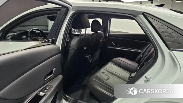 Hyundai The New Avante Hybrid (CN7) 2025 Белый из Кореи, фото 3