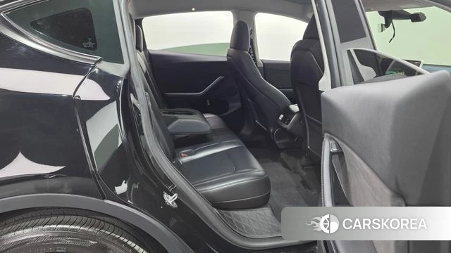 Tesla Model Y 2023 Белый из Кореи, фото 3