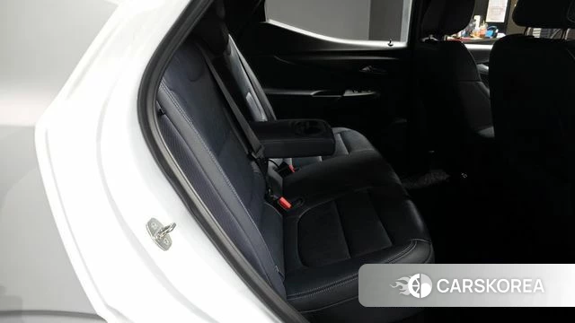 Chevrolet (GM Daewoo) Bolt EUV 2023 Белый из Кореи, фото 3