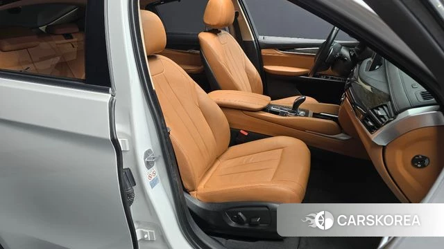BMW X6 (F16) 2018 Белый из Кореи, фото 3