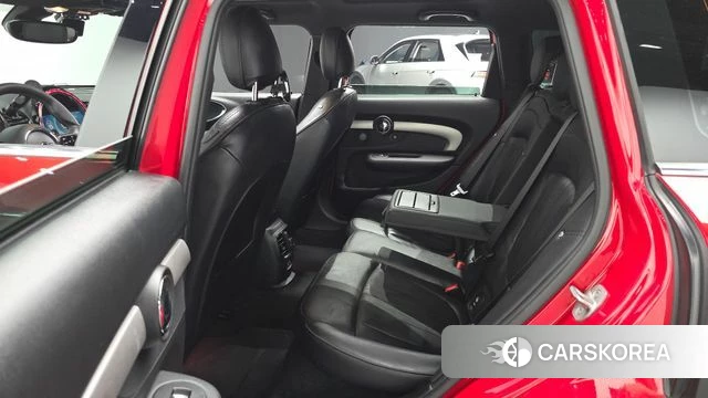 Mini Cooper S Clubman 2023 Красный из Кореи, фото 3