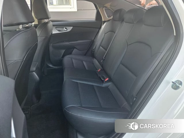 Kia The New K3 2nd generation 2022 Белый из Кореи, фото 3