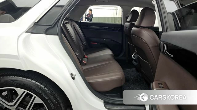 Hyundai Grandeur Hybrid (GN7) 2023 Белый из Кореи, фото 3