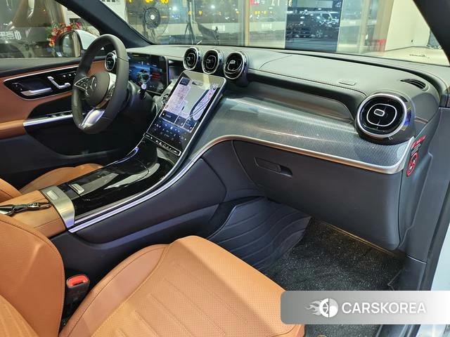 Mercedes-Benz GLC 2024 Белый из Китая, фото 3