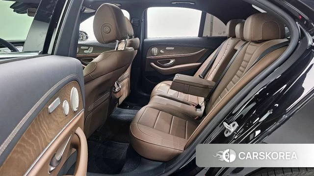 Mercedes-Benz E-Class W213 2023 Черный из Кореи, фото 3