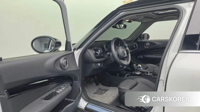 Mini Cooper Clubman 2023 Белый из Кореи, фото 3