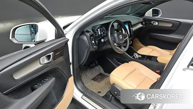 Volvo XC40 2020 Белый из Кореи, фото 3