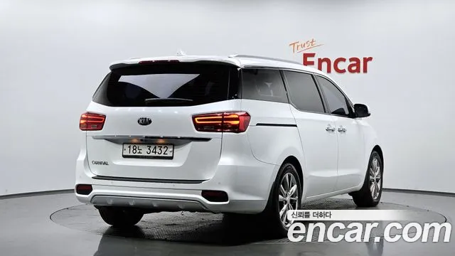 Kia The New Carnival 2018 Белый из Кореи, фото 3