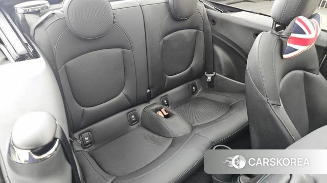 Mini Cooper Convertible 2024 Жемчужный цвет из Кореи, фото 3