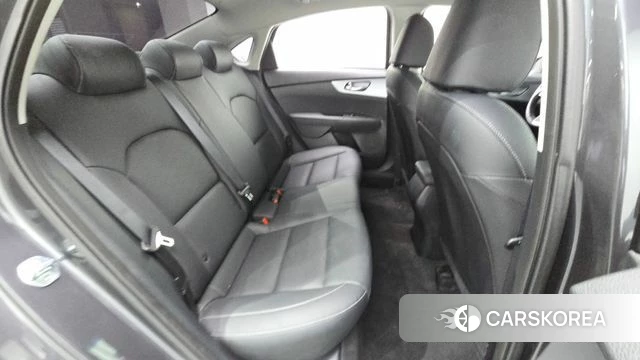 Kia The New K3 2nd generation 2021 Серый из Кореи, фото 3