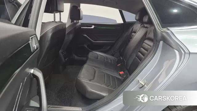 Volkswagen Arteon 2022 Серебристо-серый из Кореи, фото 3