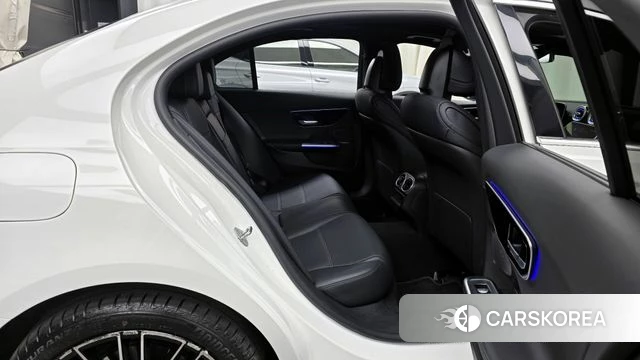 Mercedes-Benz C-Class W206 2022 Белый из Кореи, фото 3