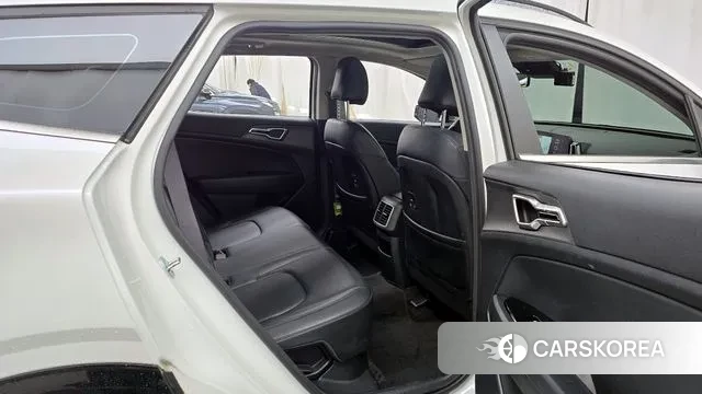 Kia Sportage 5th Generation Hybrid 2021 Белый из Кореи, фото 3