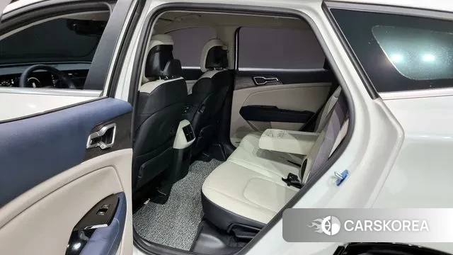 Kia Sportage 5th Generation 2023 Белый из Кореи, фото 3