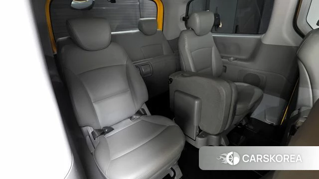 Hyundai The New Grand Starex 2018 Желтый из Кореи, фото 3