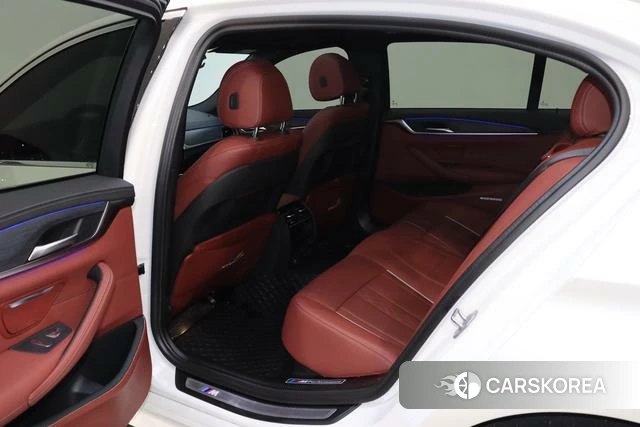 BMW 5 series 2023 Белый из Китая, фото 3