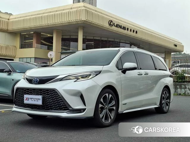 Toyota Grevia 2023 Белый из Китая, фото 3