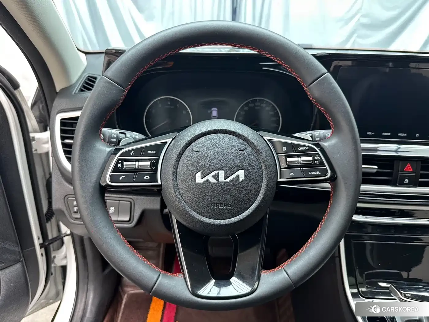 Kia KX3 proud run 2021 Белый из Китая, фото 3