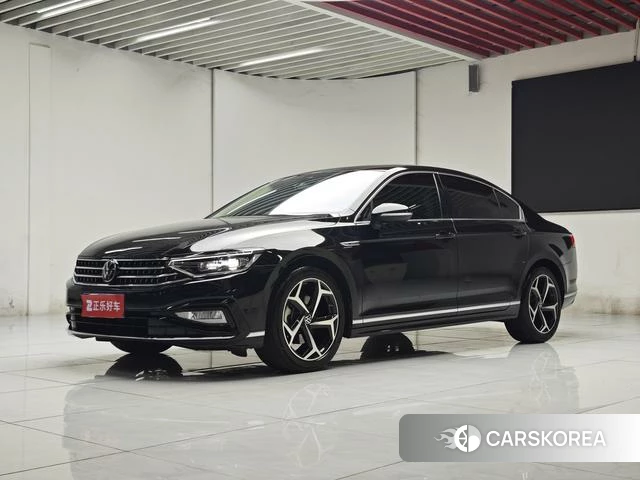 Volkswagen Magotan 2023 Черный из Китая, фото 3