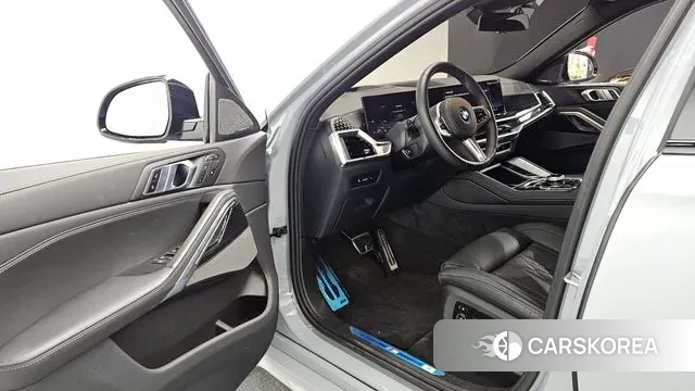 BMW X6 (G06) 2024 Небесно-голубой из Кореи, фото 3