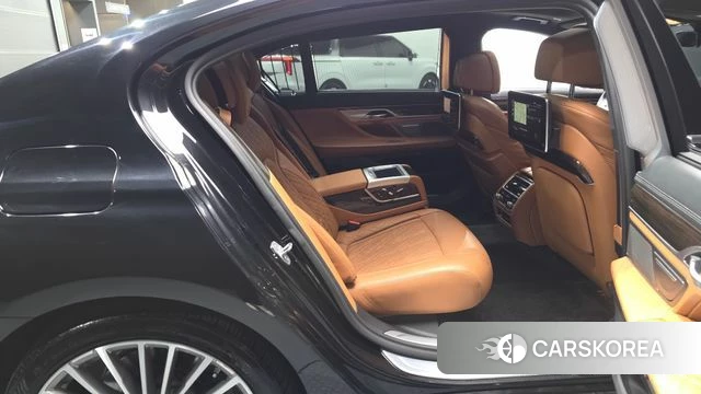 BMW 7 Series (G11) 2020 Черный из Кореи, фото 3