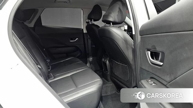Hyundai Kona (SX2) 2023 Белый из Кореи, фото 3