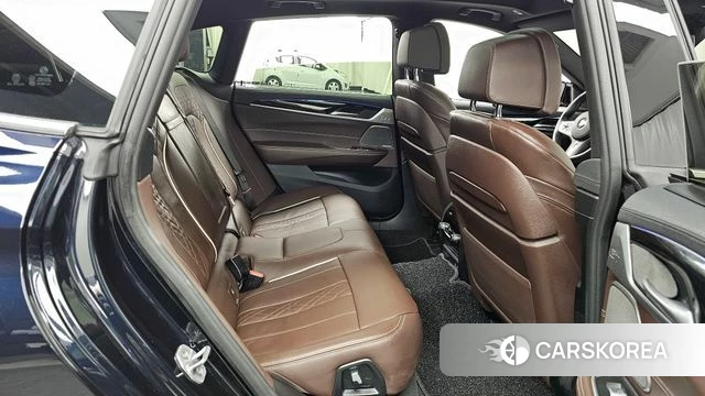 BMW 6 Series GT (G32) 2024 Черный из Кореи, фото 3