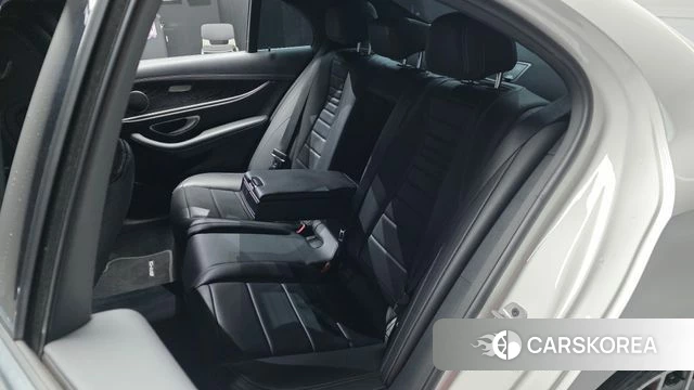 Mercedes-Benz E-Class W213 2021 Белый из Кореи, фото 3