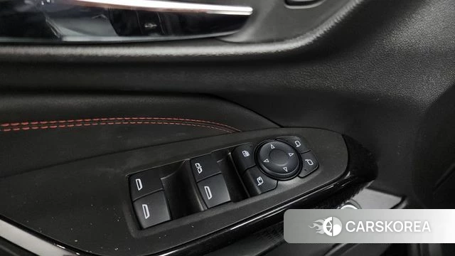 Chevrolet (GM Daewoo) Trax Crossover 2023 Черный из Кореи, фото 3