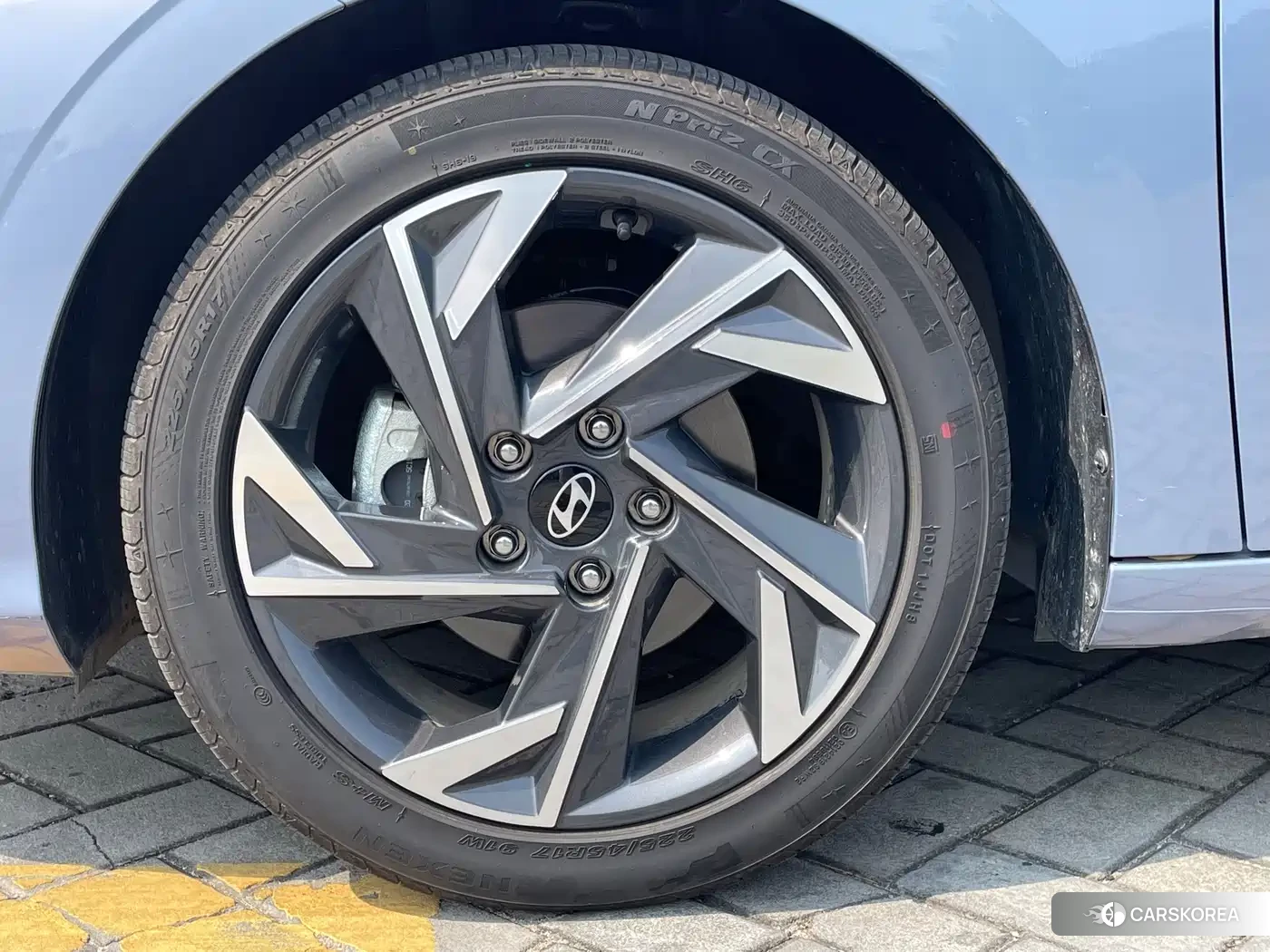 Hyundai Elantra 2025 Silver/gray из Китая, фото 4