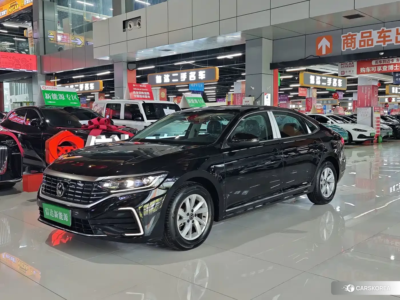 Volkswagen Passat 2025 Черный из Китая, фото 3