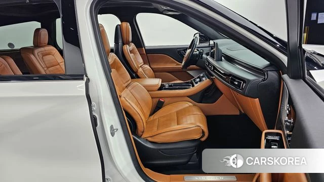 Lincoln Aviator 2nd generation 2023 Белый из Кореи, фото 3