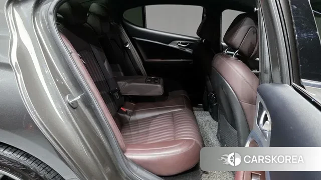 Genesis The New G70 2023 Серый из Кореи, фото 3