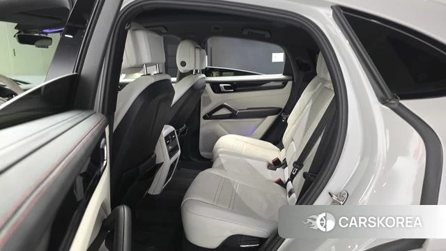 Porsche Cayenne (PO536) 2020 Серебристо-серый из Кореи, фото 3