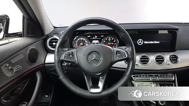 Mercedes-Benz E-Class W213 2018 Белый из Кореи, фото 3