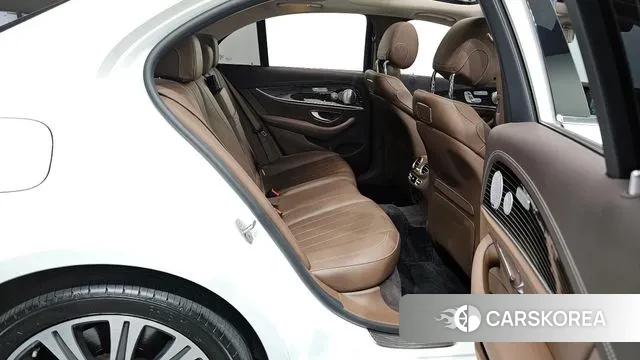 Mercedes-Benz E-Class W213 2018 Белый из Кореи, фото 3