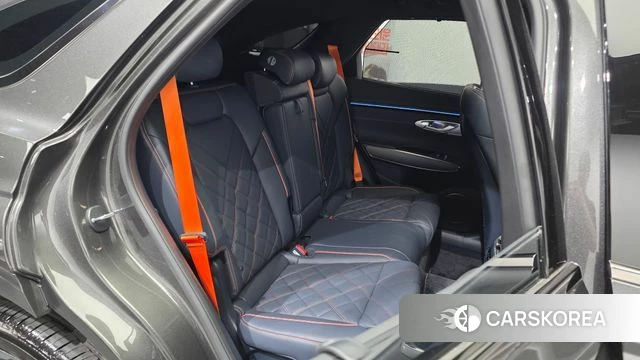 Genesis GV70 2024 Серый из Кореи, фото 3
