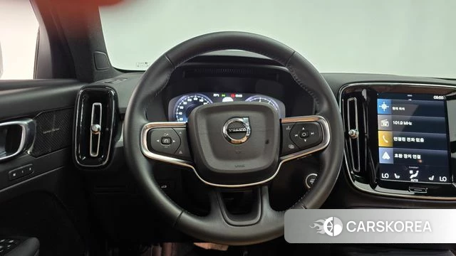 Volvo XC40 2021 Белый из Кореи, фото 3