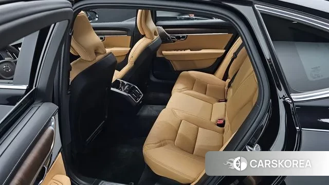 Volvo S90 2024 Черный из Кореи, фото 3