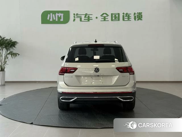 Volkswagen Tiguan L 2023 Серебристо-серый из Китая, фото 3