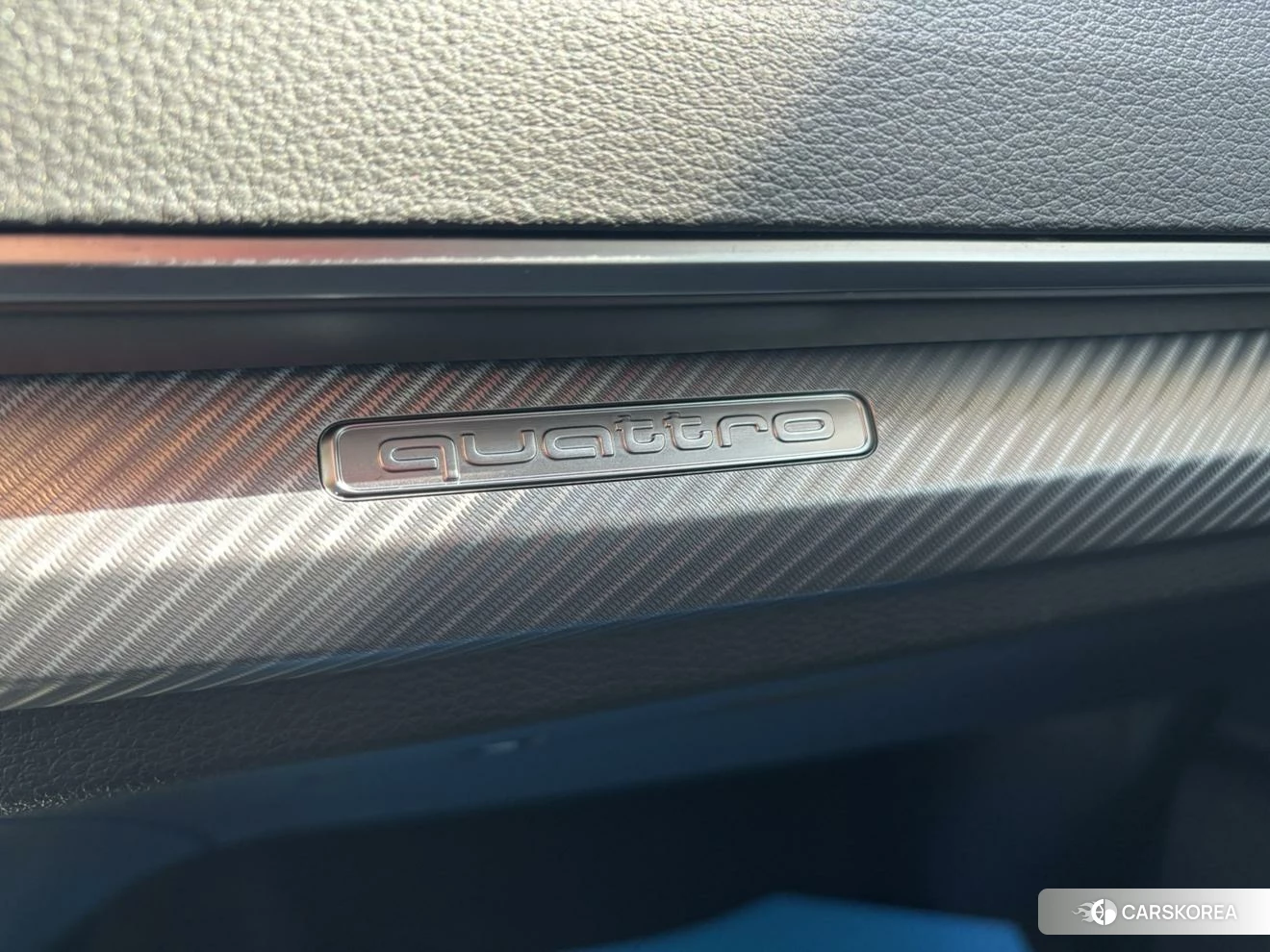 Audi Q5L 2019 Черный из Китая, фото 3