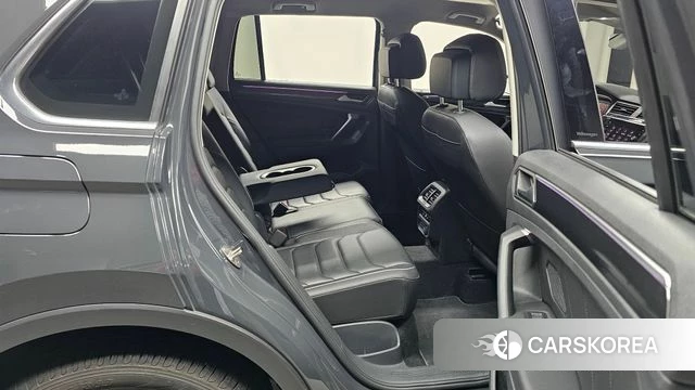 Volkswagen Tiguan second Generation 2023 Серый из Кореи, фото 3