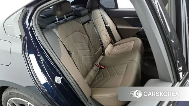 BMW 5 Series (G60) 2024 Черный из Кореи, фото 3