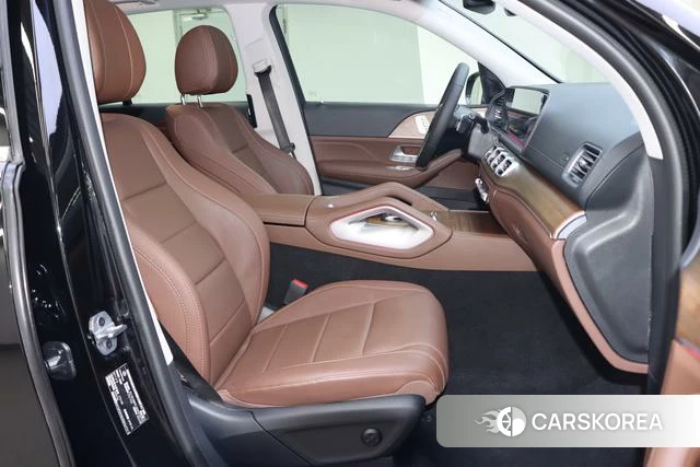 Mercedes-Benz GLE (import) 2024 Черный из Китая, фото 3