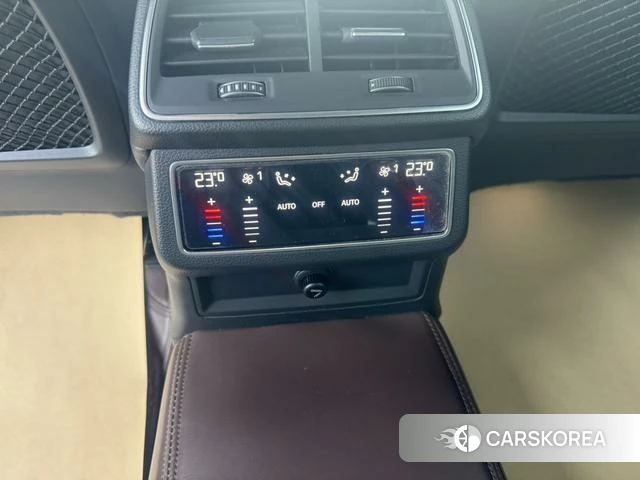 Audi A6L 2021 Черный из Китая, фото 3